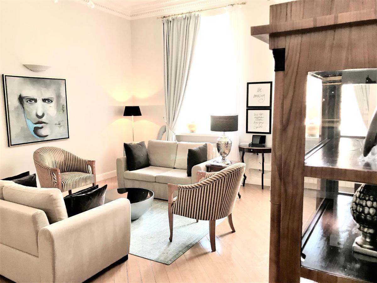 Luxury Apartments Mondrian Market Square III Варшава Номер фото