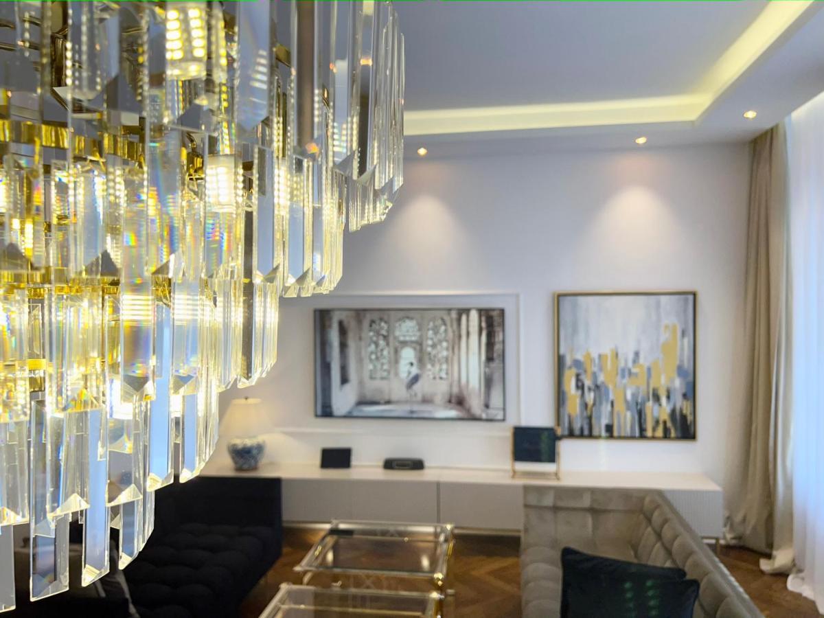 Luxury Apartments Mondrian Market Square III Варшава Экстерьер фото