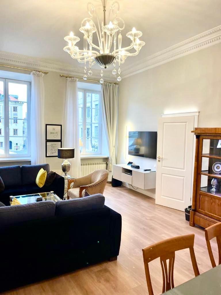 Luxury Apartments Mondrian Market Square III Варшава Номер фото