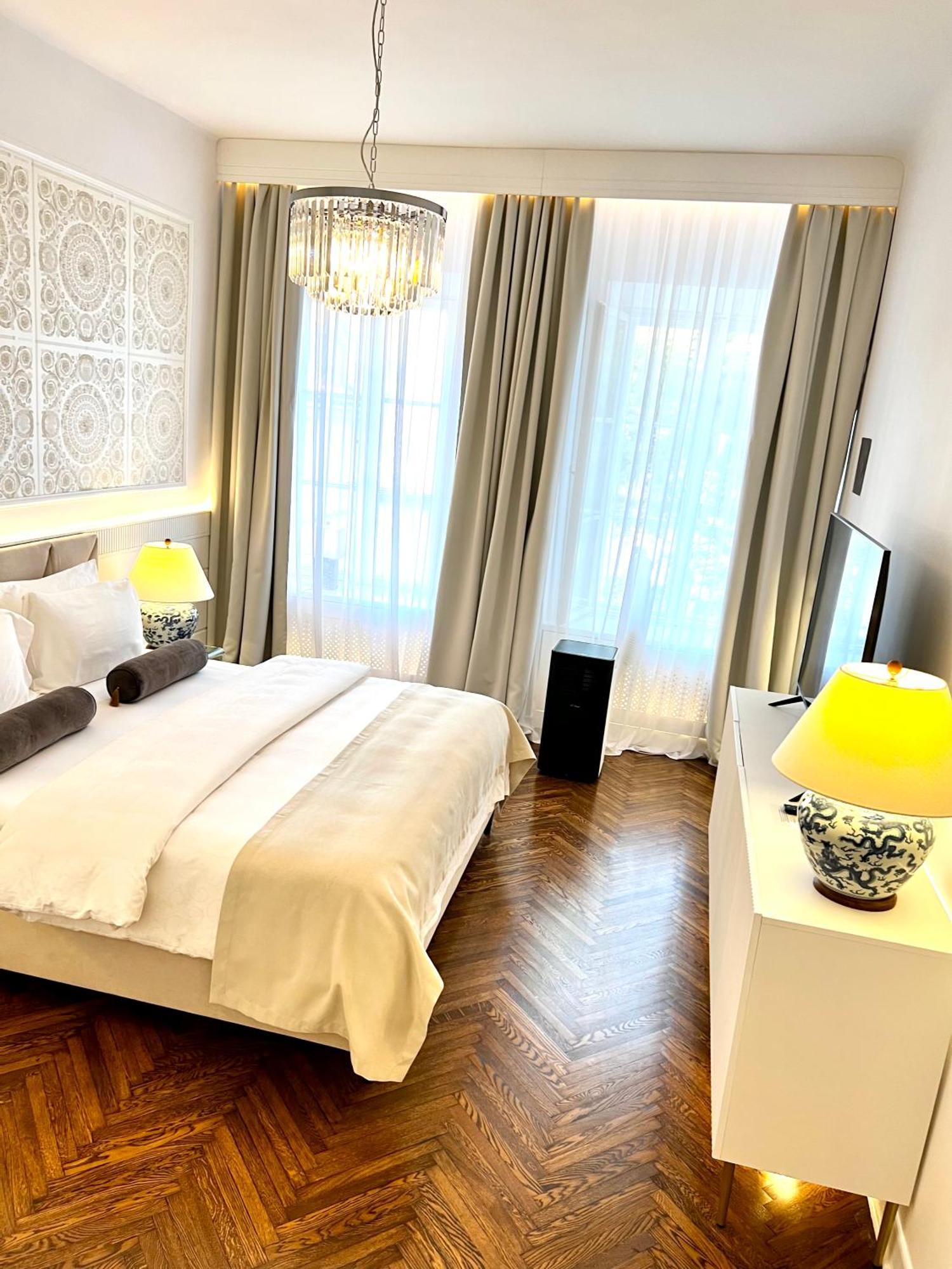 Luxury Apartments Mondrian Market Square III Варшава Номер фото
