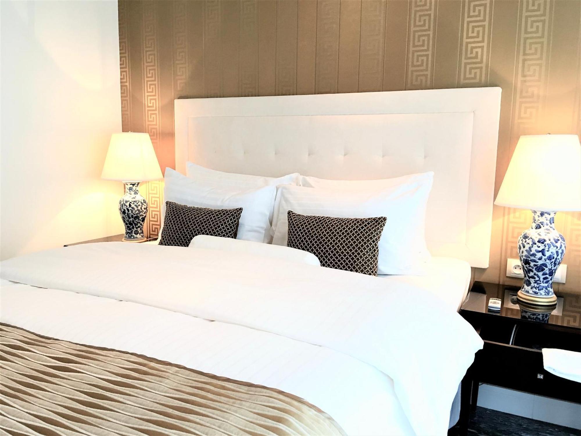 Luxury Apartments Mondrian Market Square III Варшава Номер фото