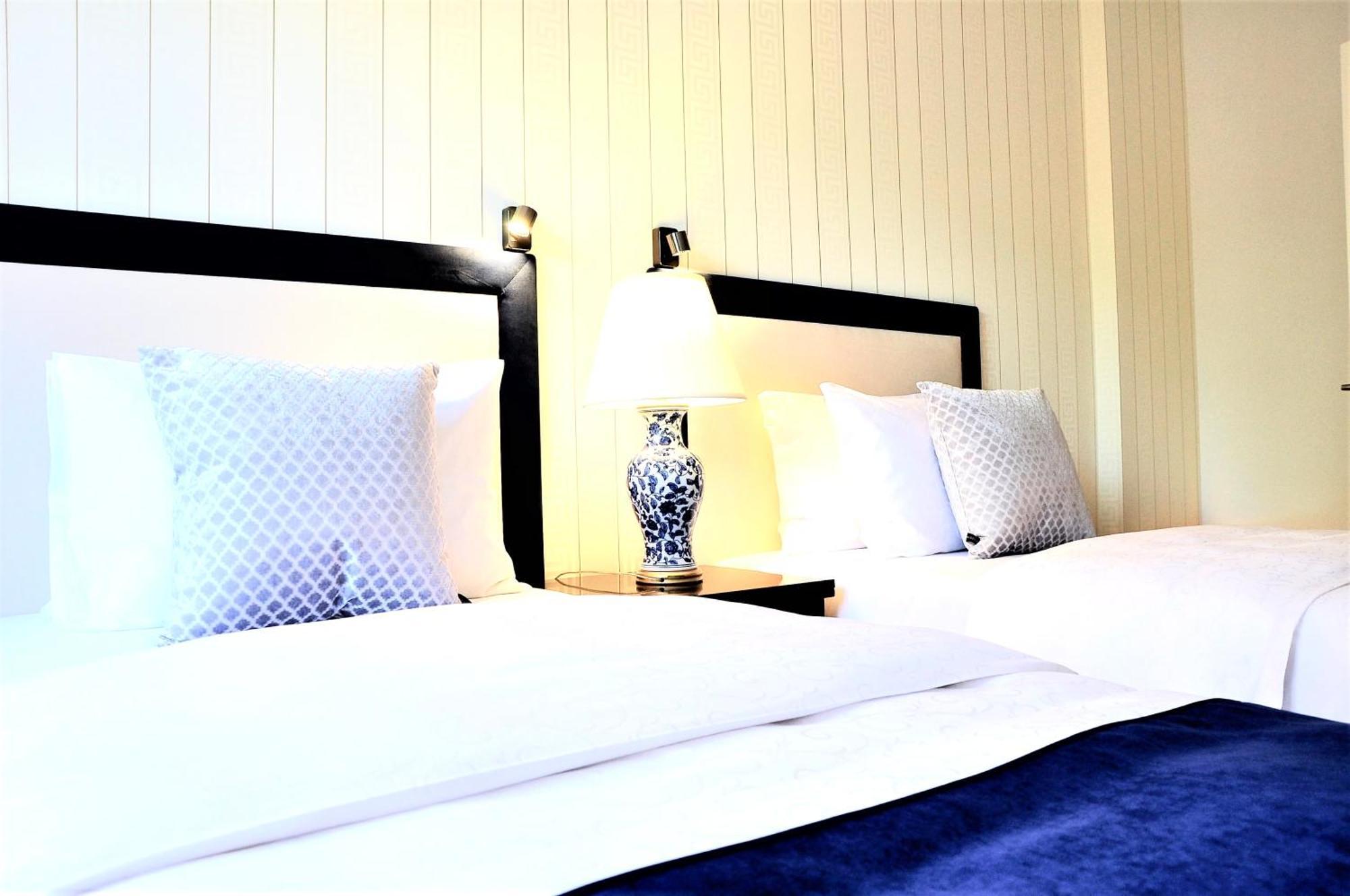 Luxury Apartments Mondrian Market Square III Варшава Номер фото